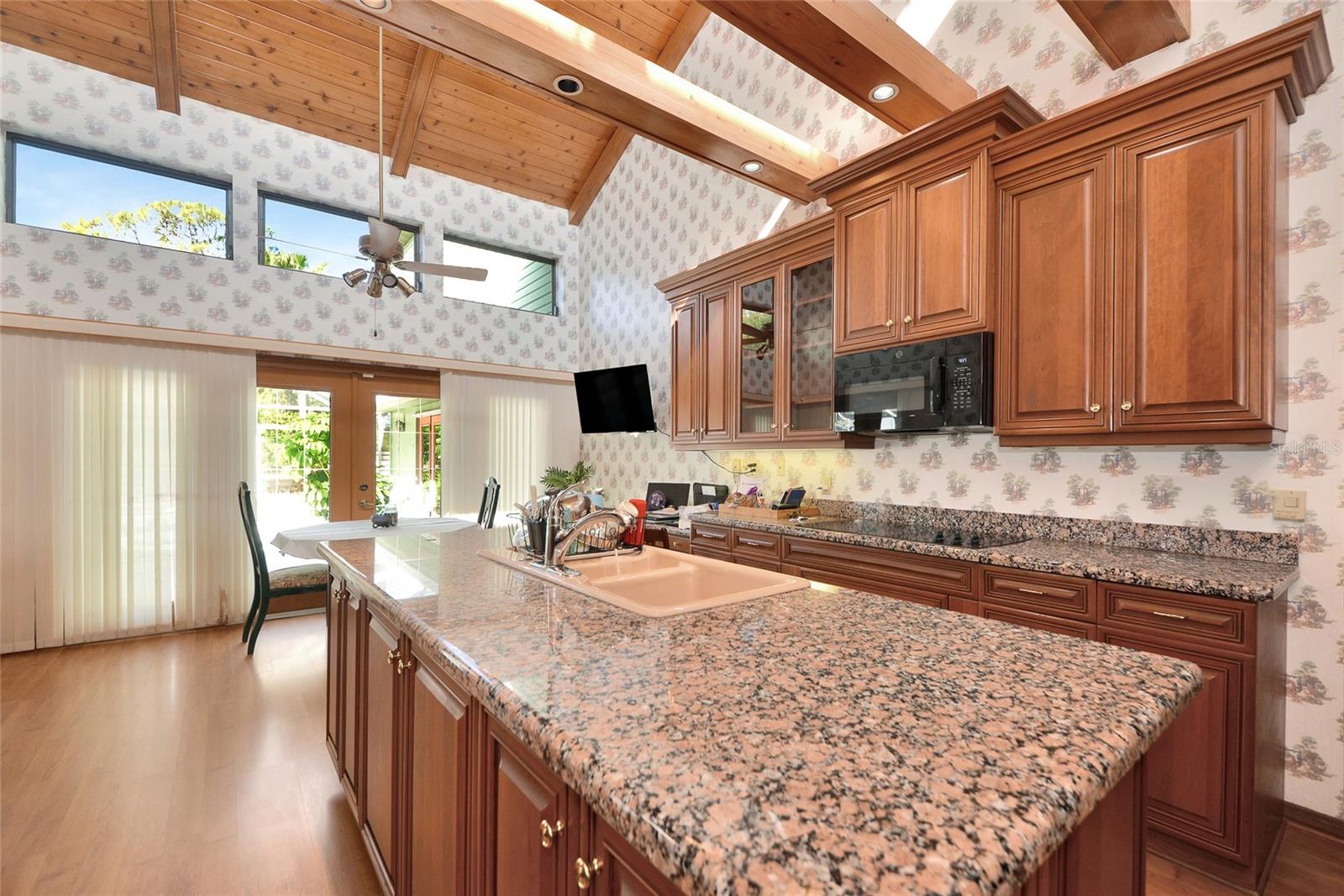 Image 20 of 39 For 1316 Riverview Circle