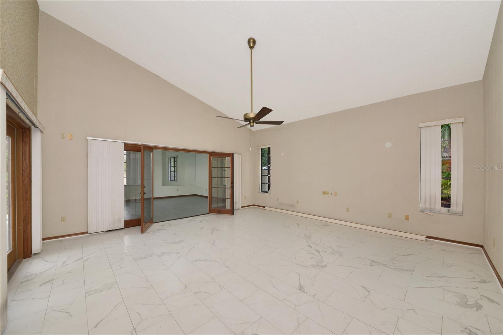 Image 26 of 39 For 1316 Riverview Circle