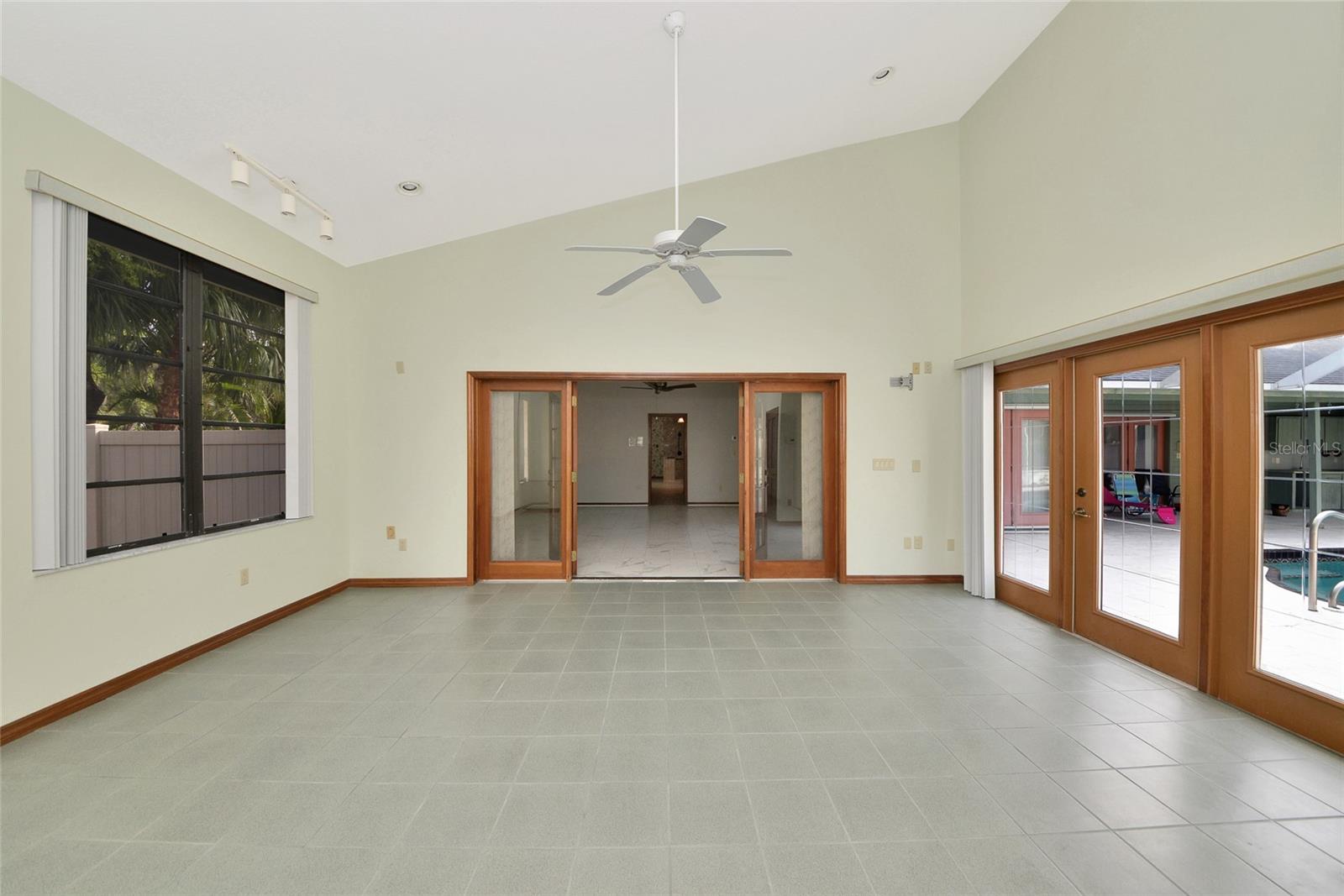 Image 28 of 39 For 1316 Riverview Circle