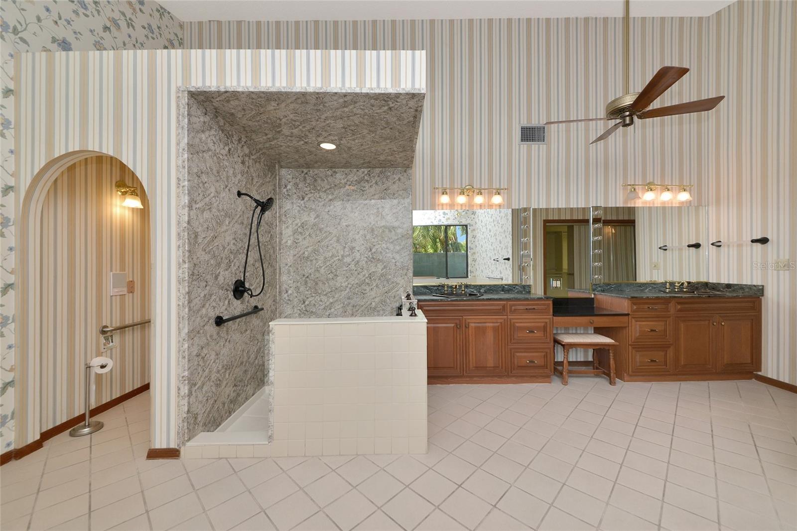 Image 29 of 39 For 1316 Riverview Circle