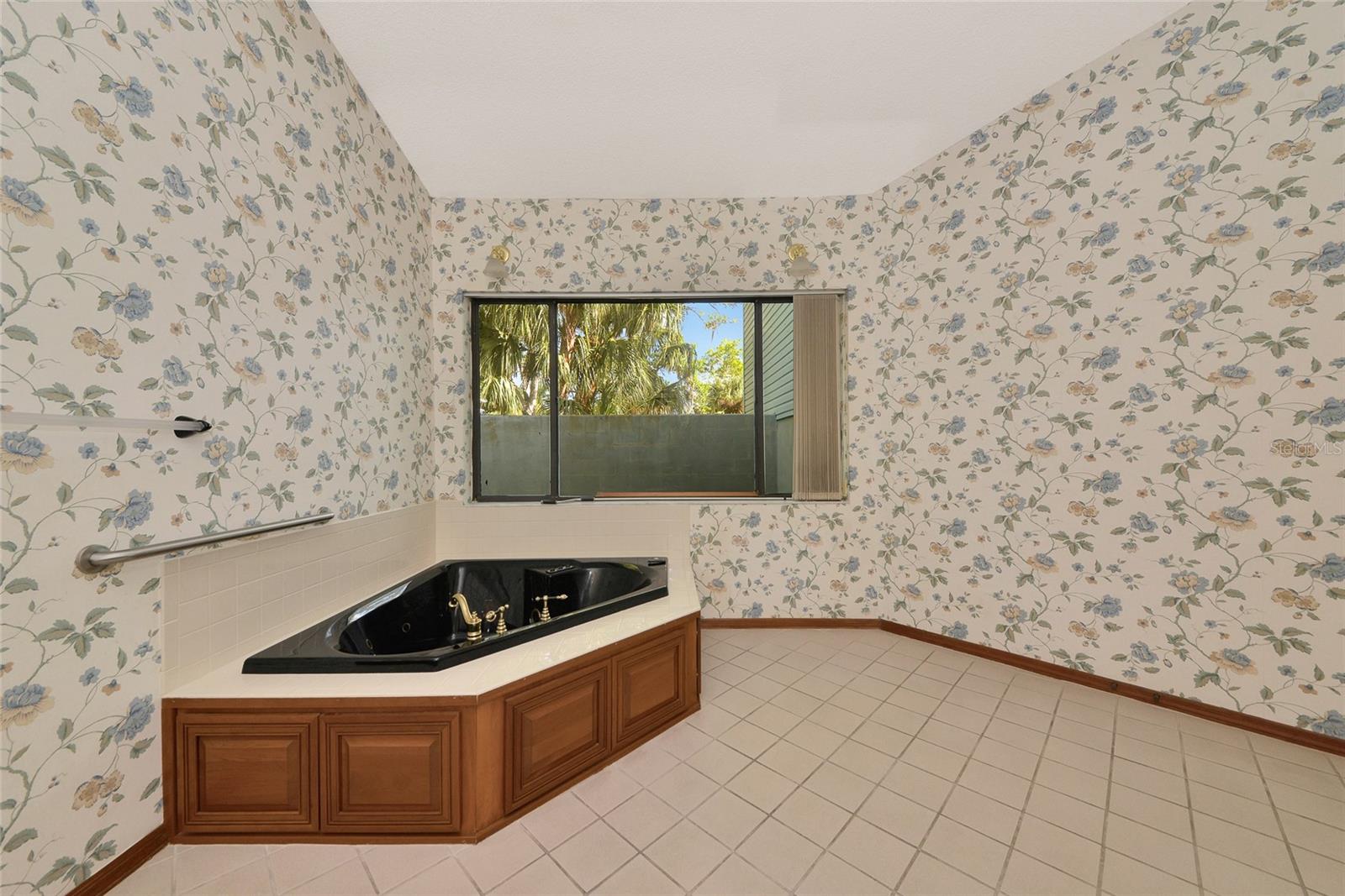 Image 30 of 39 For 1316 Riverview Circle