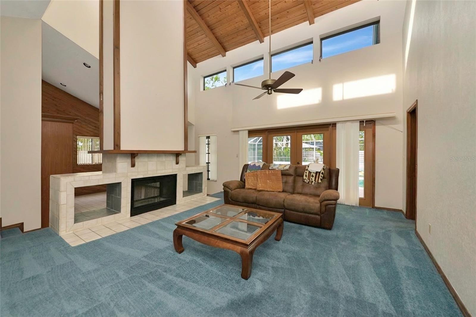 Image 6 of 39 For 1316 Riverview Circle