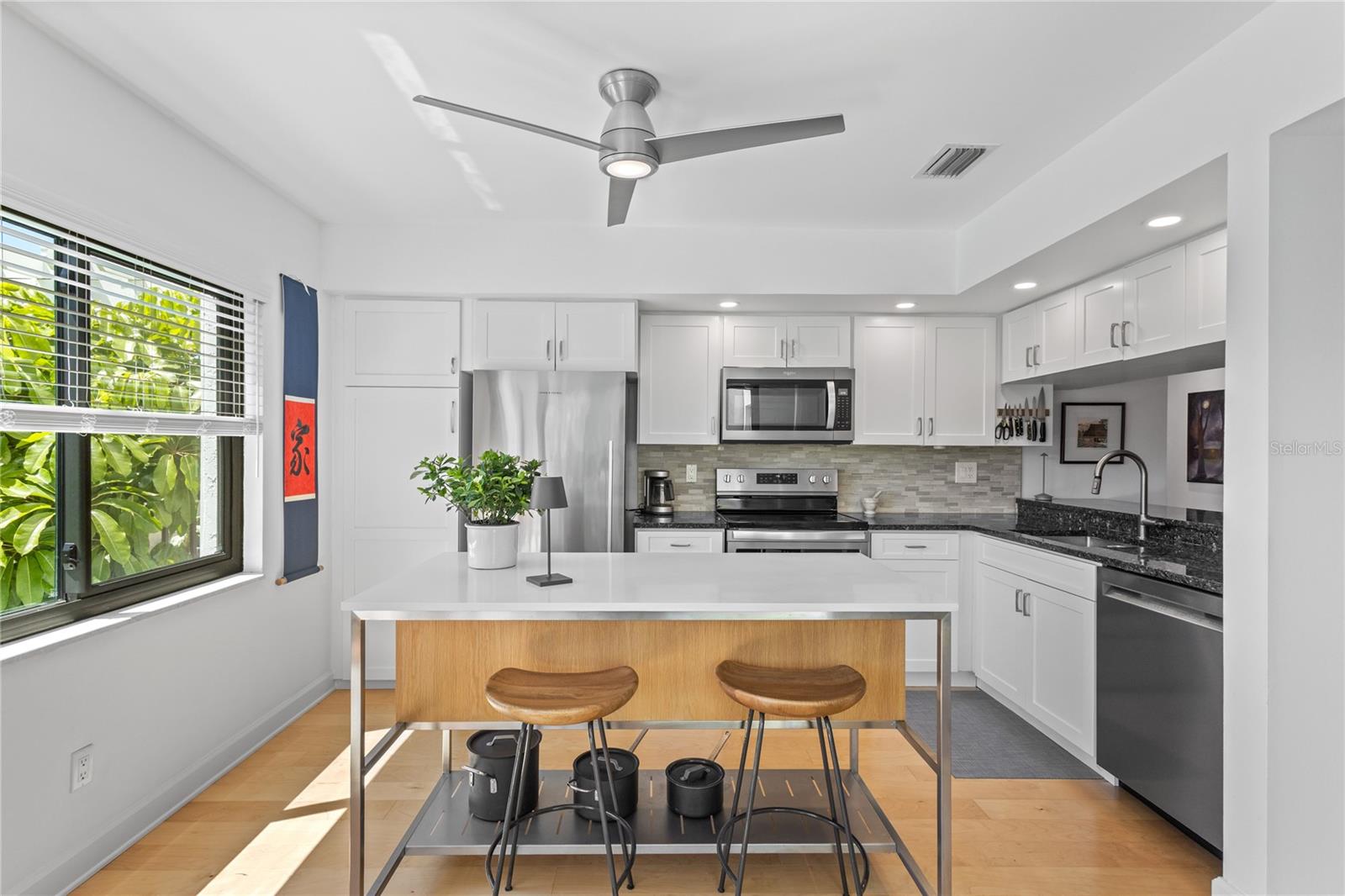 Image 11 of 33 For 5226 Landings Boulevard 102