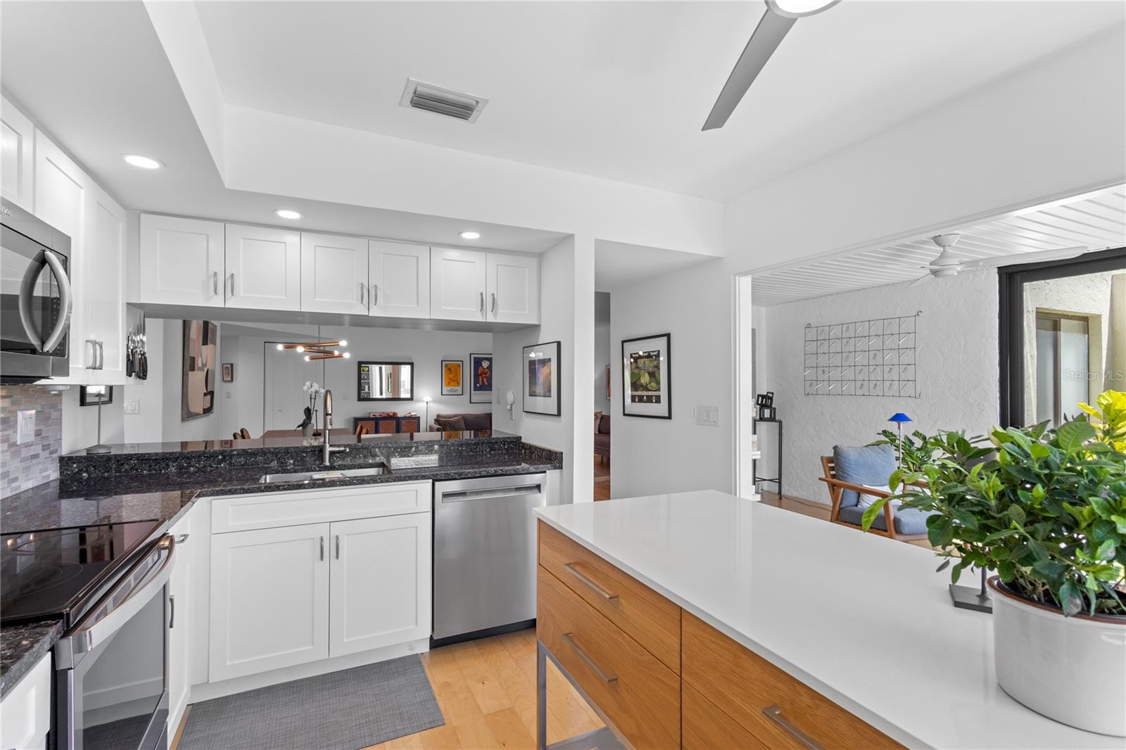 Image 13 of 33 For 5226 Landings Boulevard 102