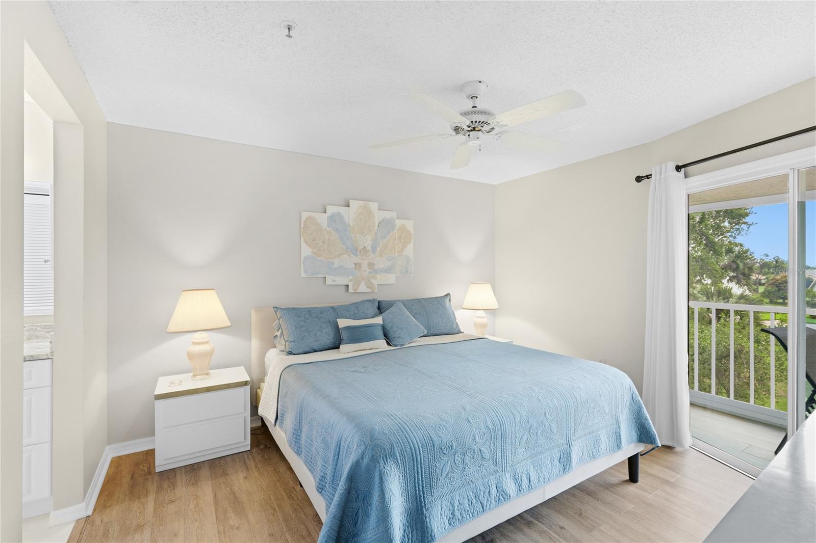 Image 14 of 38 For 6501 Stone River Road 302