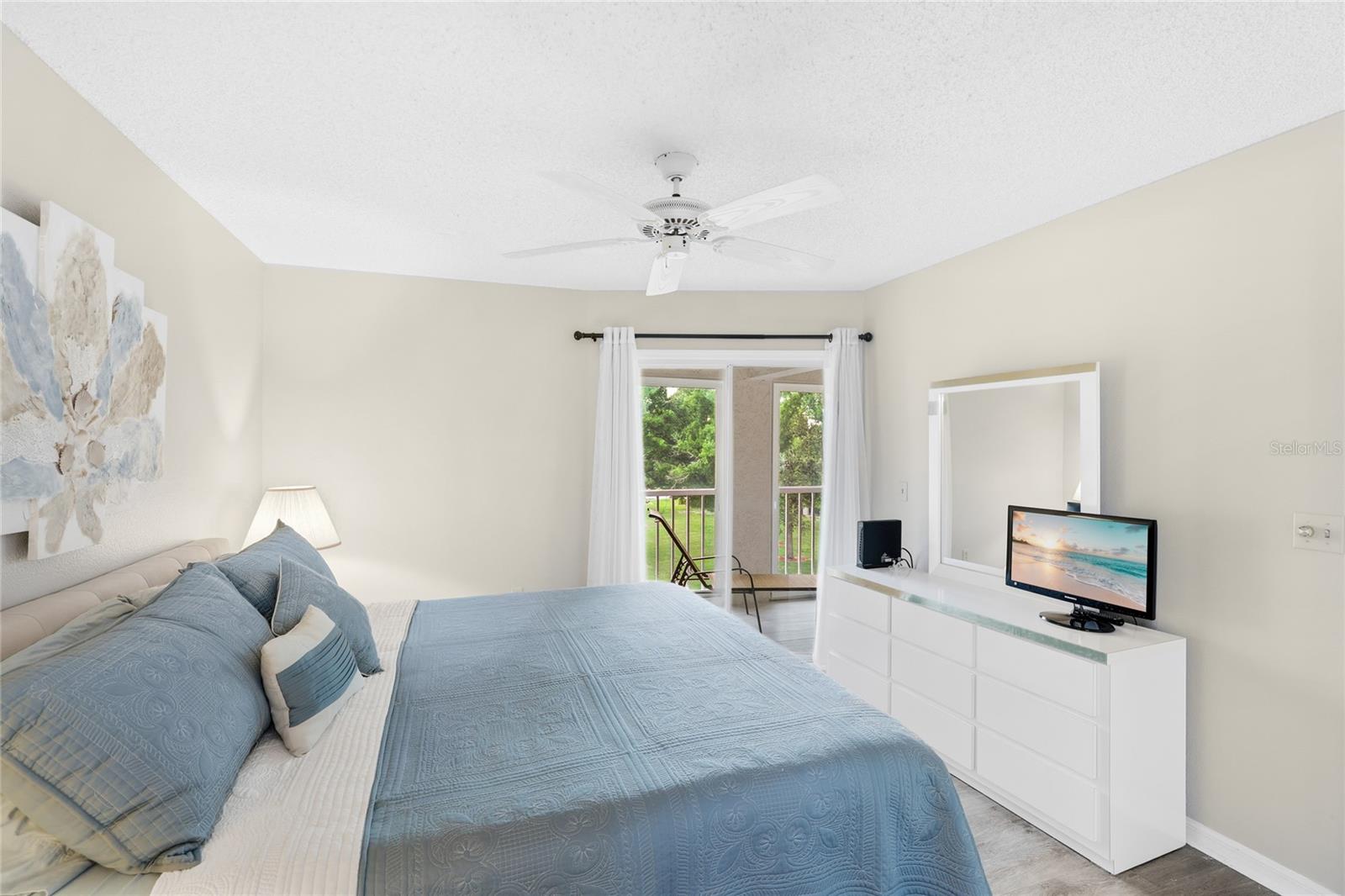 Image 15 of 38 For 6501 Stone River Road 302