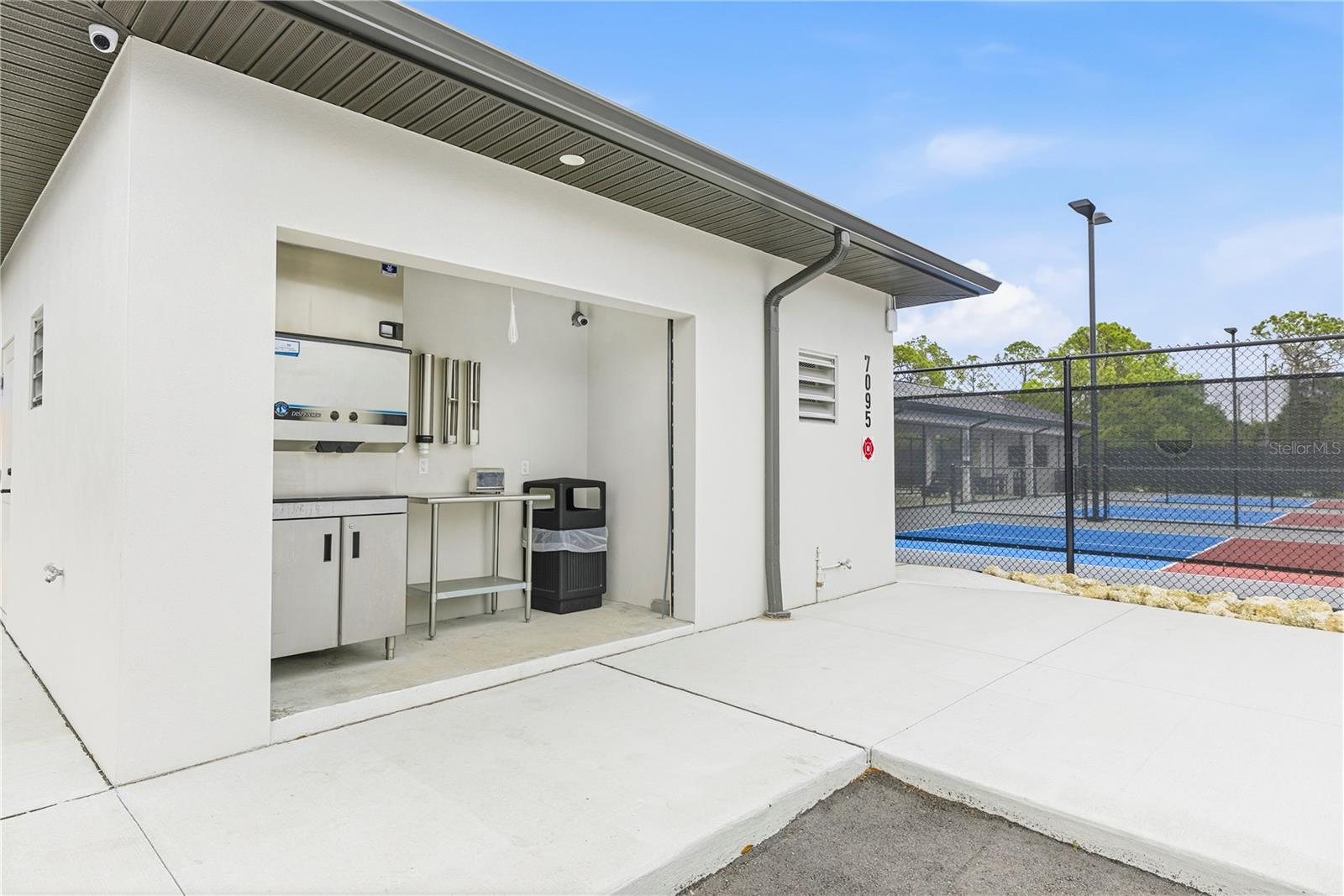 Image 36 of 38 For 6501 Stone River Road 302