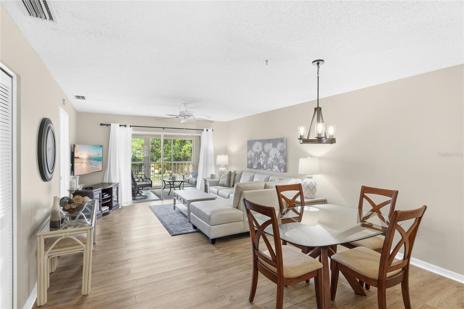 Image 5 of 38 For 6501 Stone River Road 302