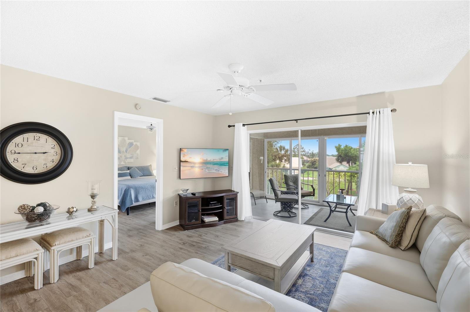 Image 7 of 38 For 6501 Stone River Road 302