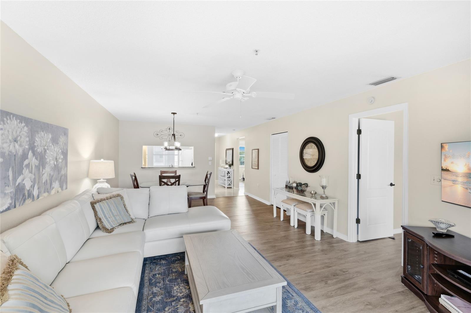 Image 9 of 38 For 6501 Stone River Road 302