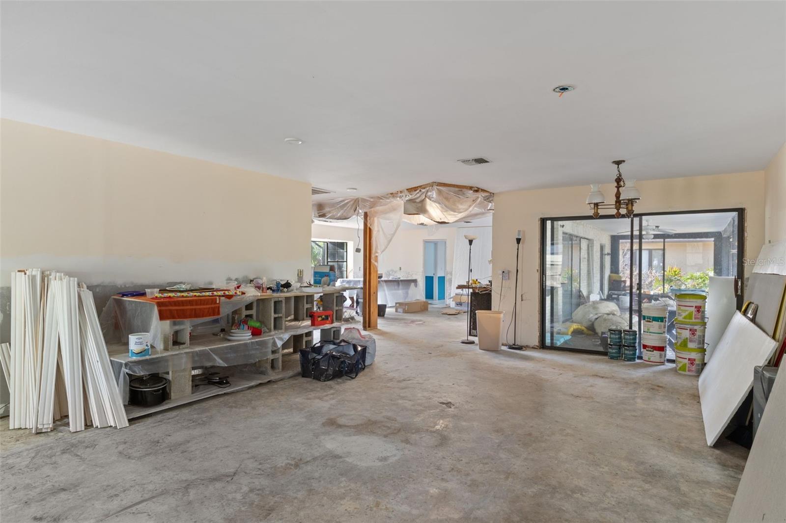 Image 12 of 39 For 5060 Stetson Point Drive