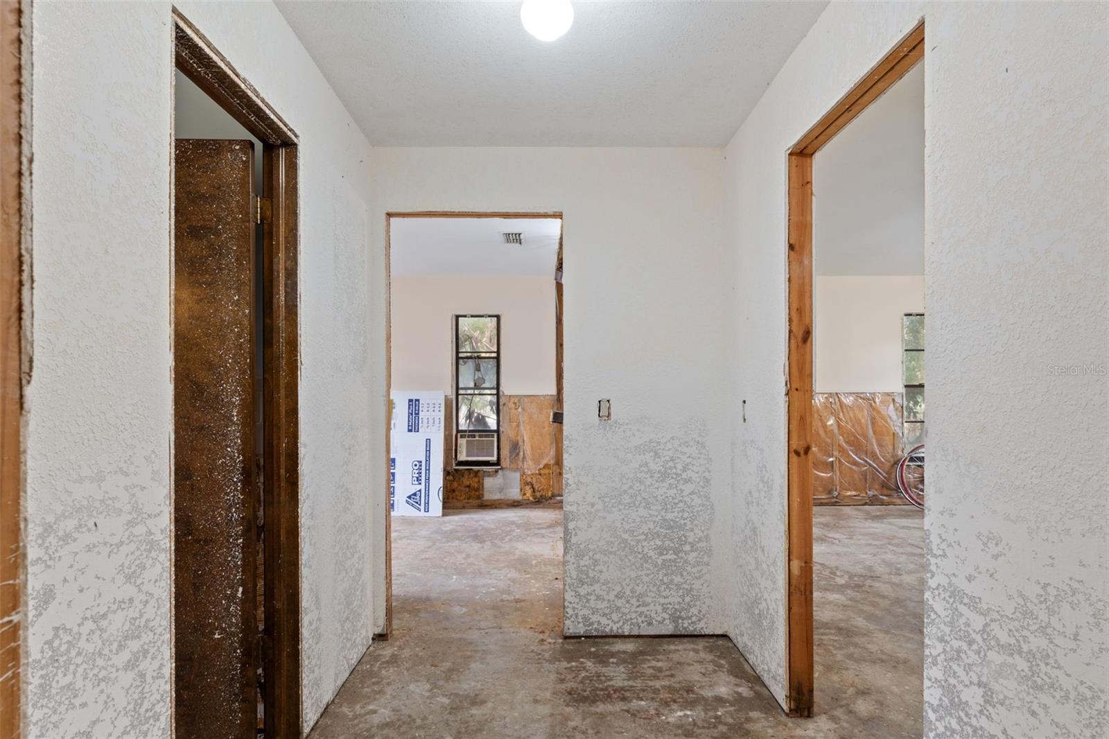 Image 20 of 39 For 5060 Stetson Point Drive