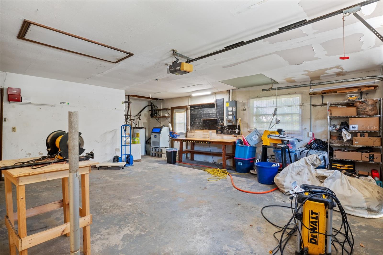 Image 29 of 39 For 5060 Stetson Point Drive