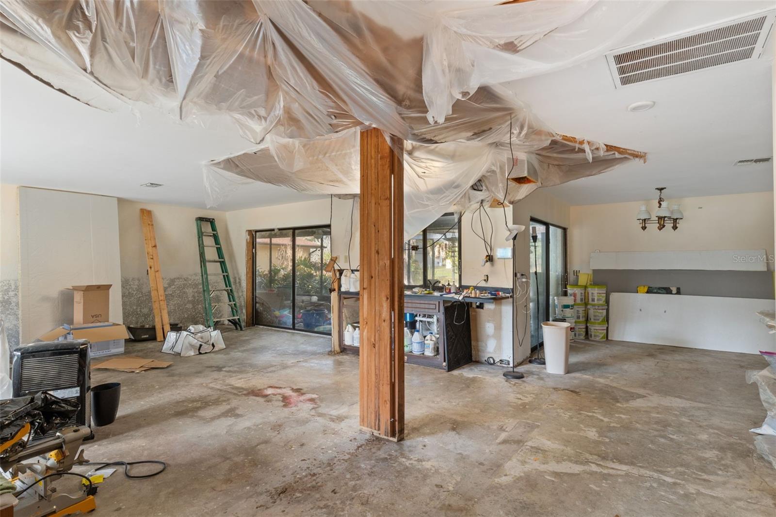 Image 5 of 39 For 5060 Stetson Point Drive