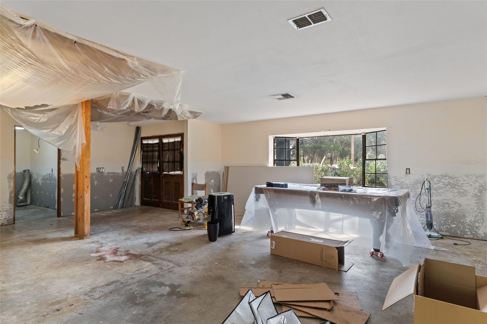 Image 8 of 39 For 5060 Stetson Point Drive