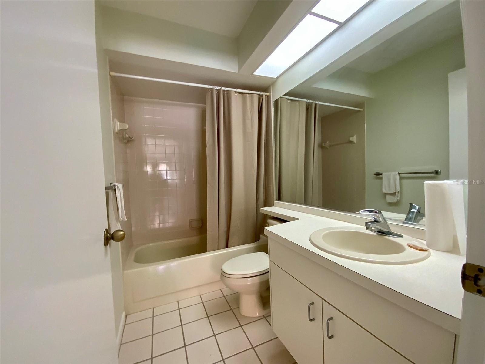 Image 19 of 32 For 4310 Murfield Drive E