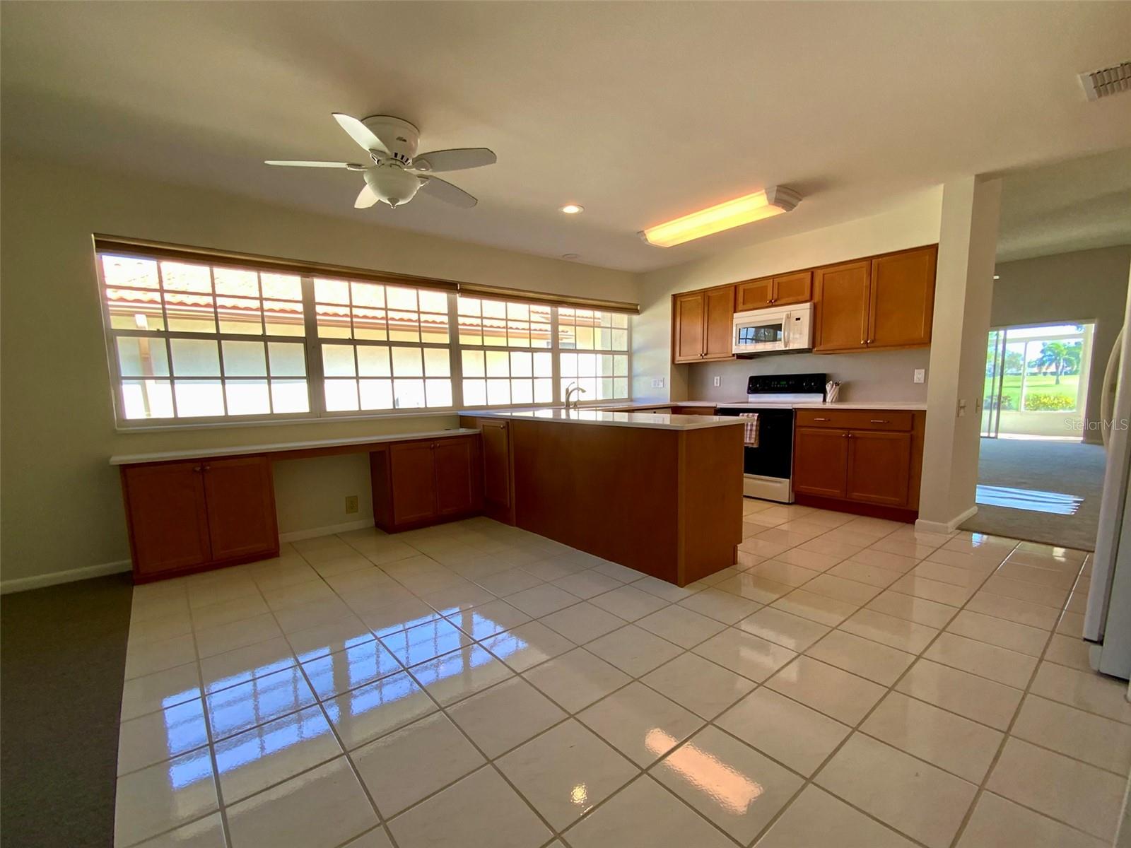 Image 21 of 32 For 4310 Murfield Drive E