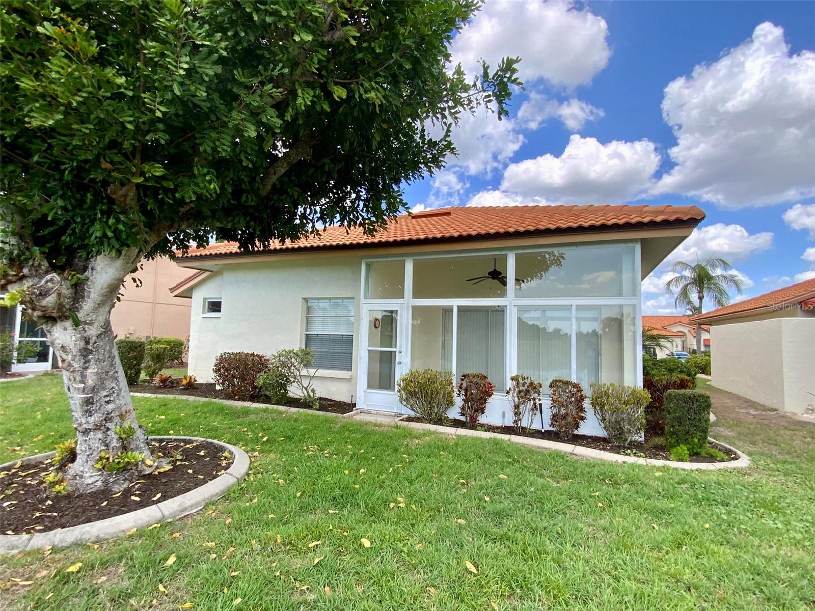 Image 6 of 32 For 4310 Murfield Drive E