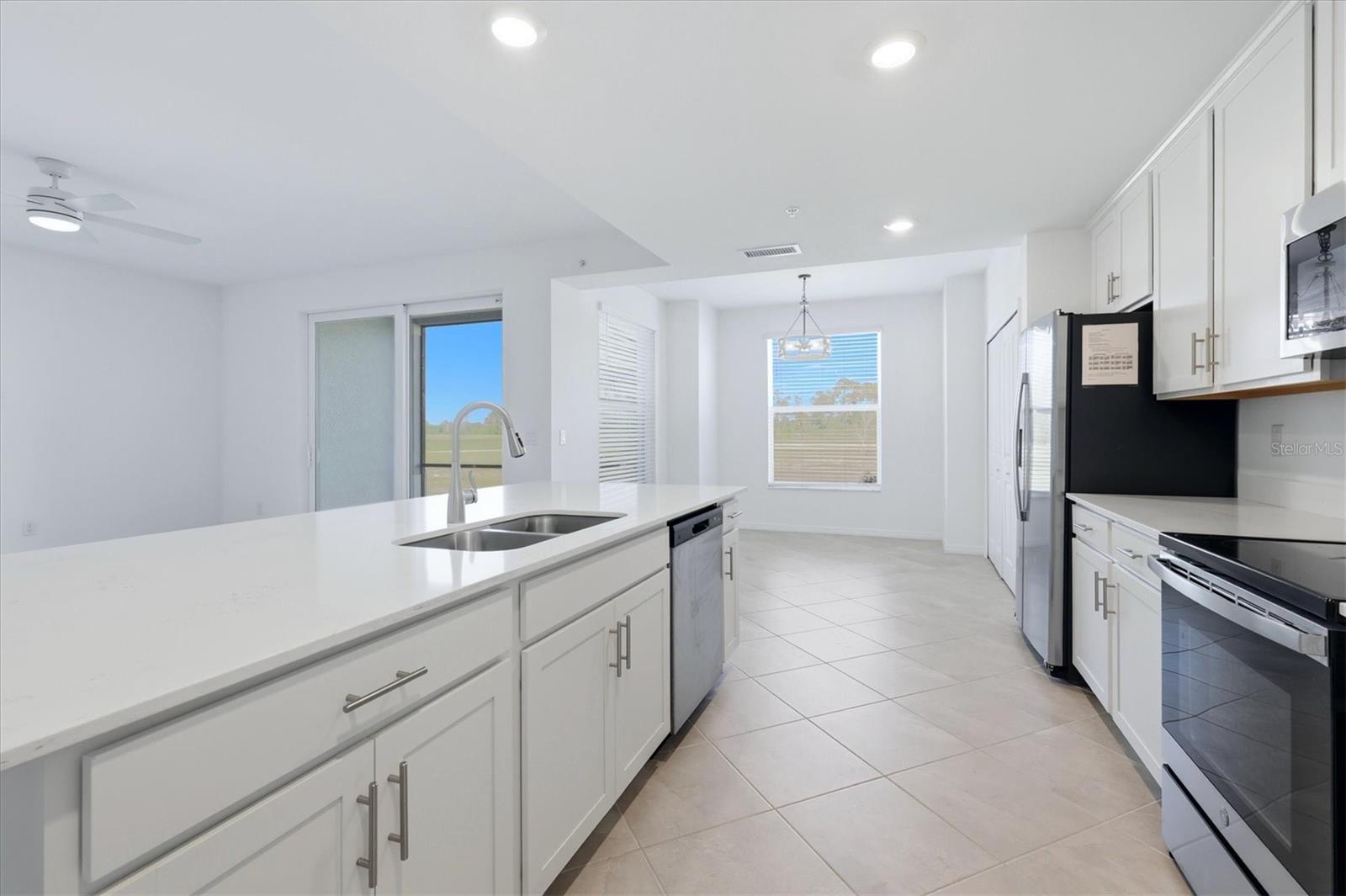 Image 25 of 99 For 12470 Wellen Golf Street 103