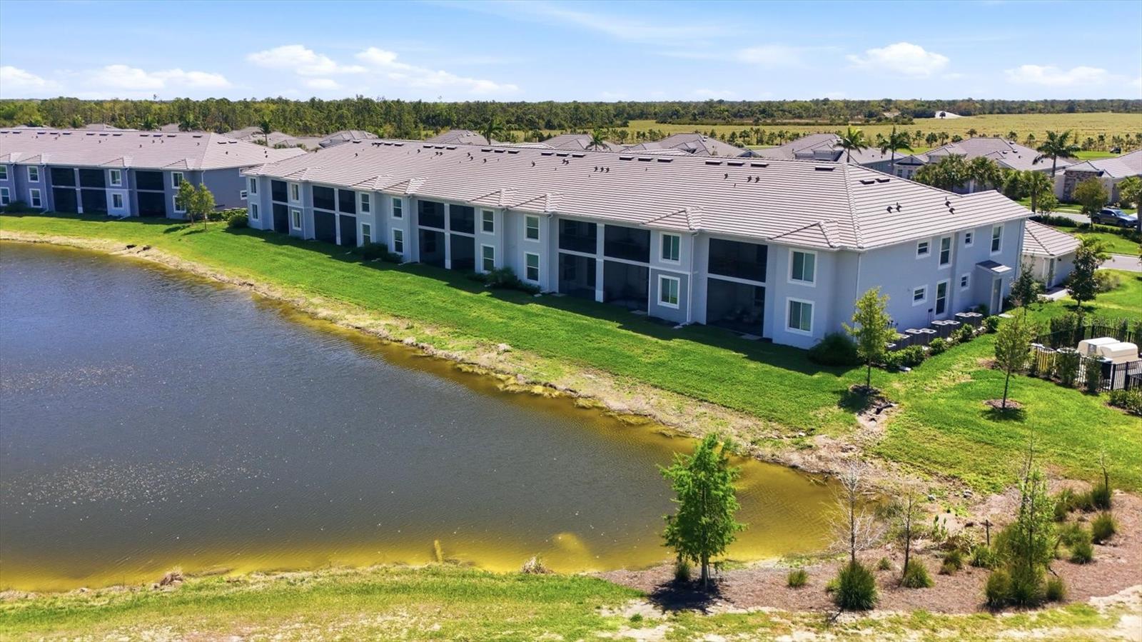 Image 36 of 99 For 12470 Wellen Golf Street 103