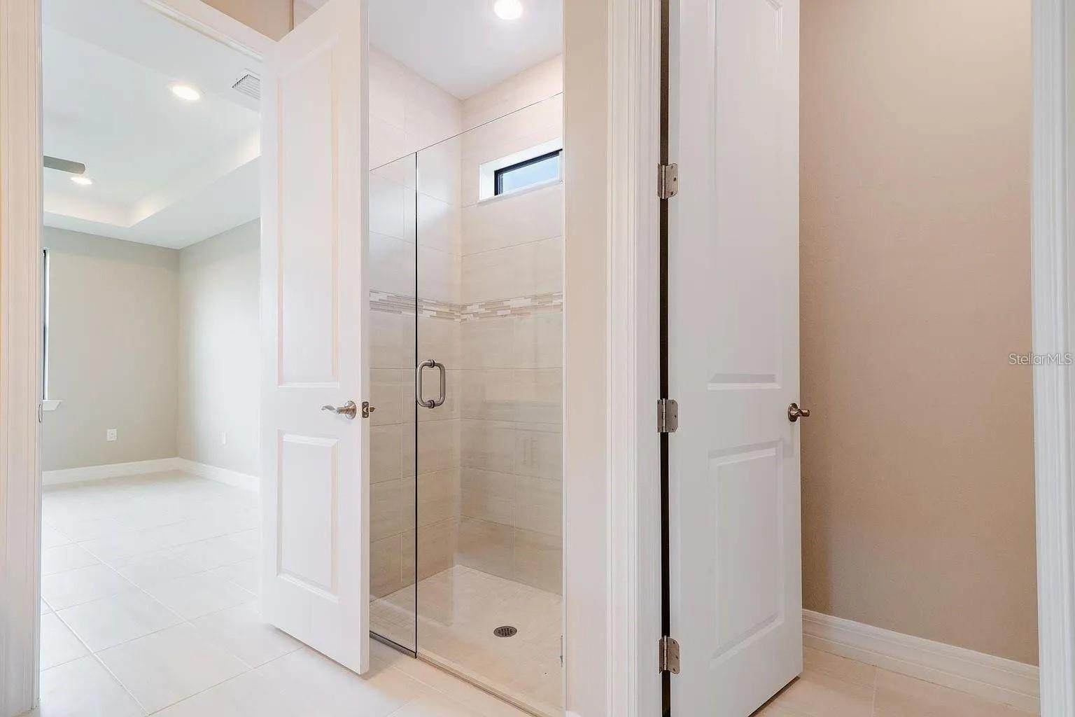 Image 13 of 35 For 2175 Darley Oak Way