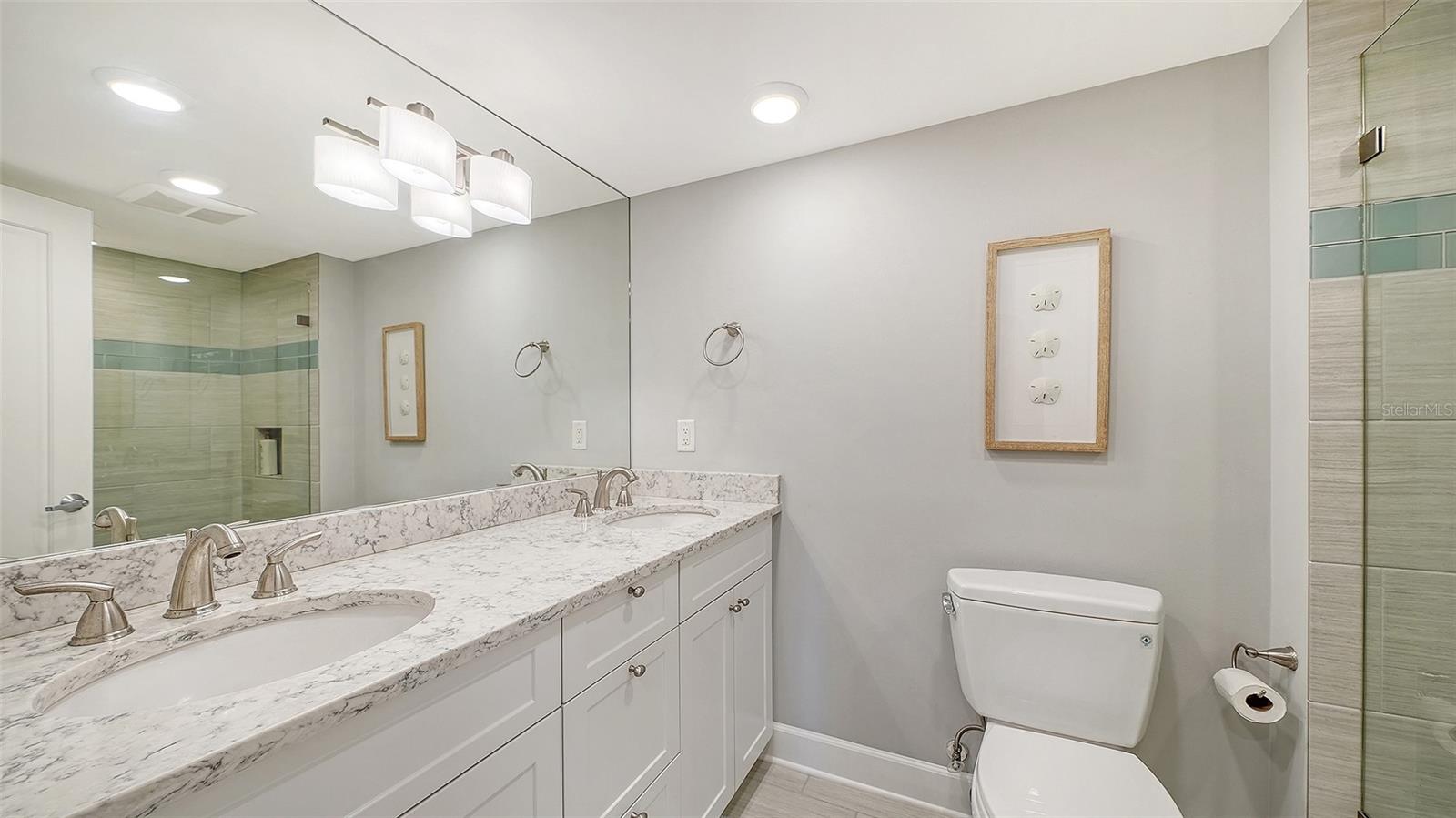 Image 22 of 39 For 2425 Gulf Of Mexico Drive 14e