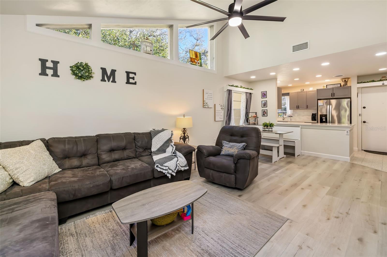 Image 13 of 56 For 5023 Village Gardens Drive 29