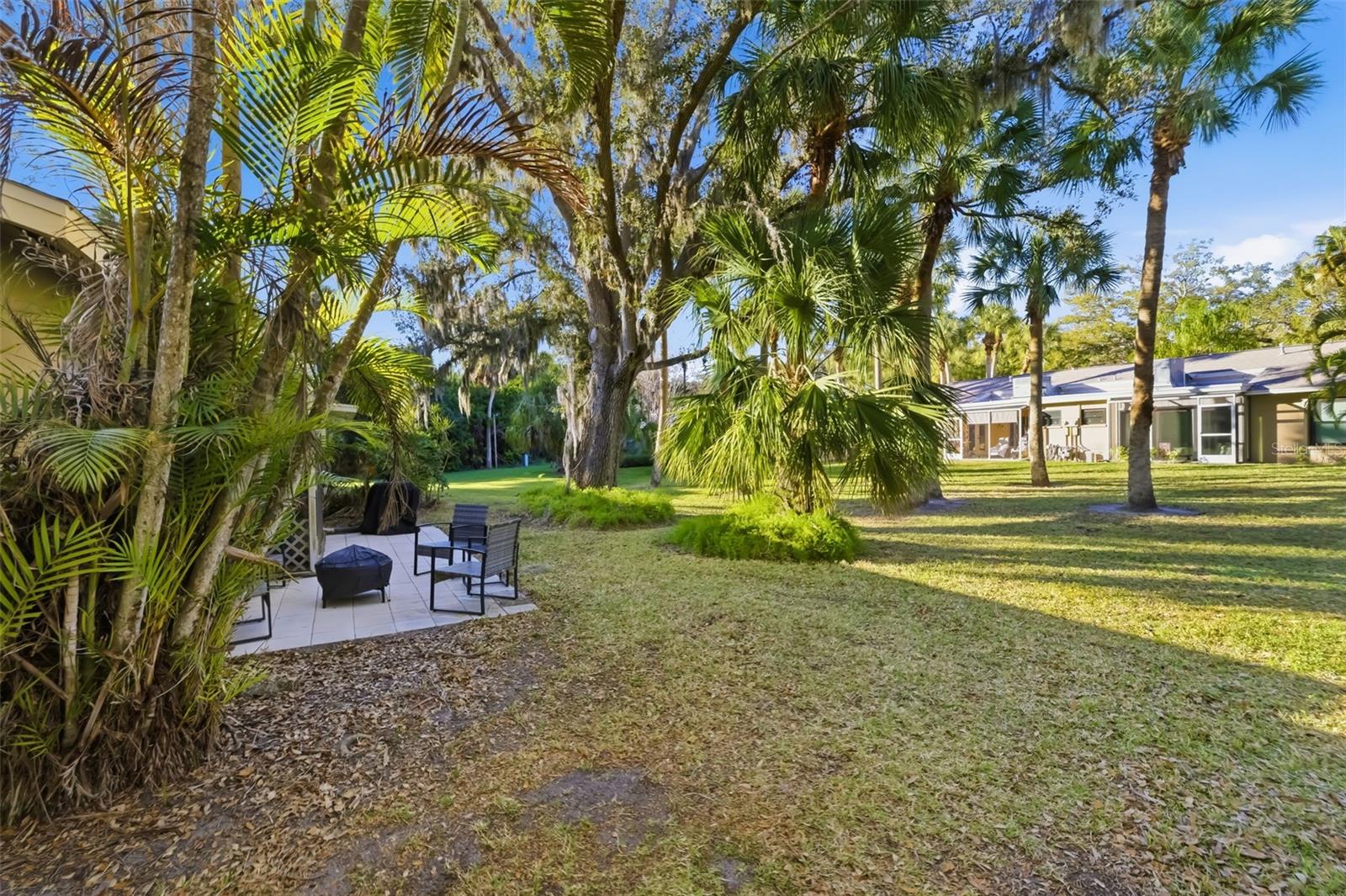 Image 29 of 56 For 5023 Village Gardens Drive 29