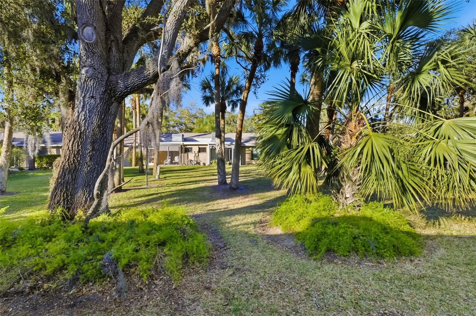 Image 34 of 56 For 5023 Village Gardens Drive 29