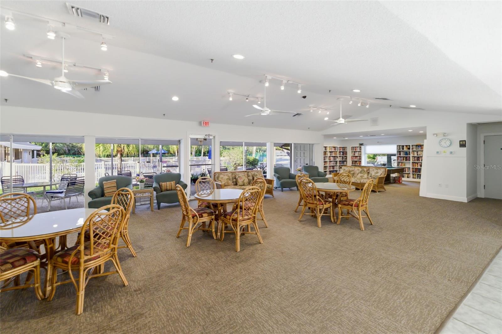 Image 43 of 56 For 5023 Village Gardens Drive 29