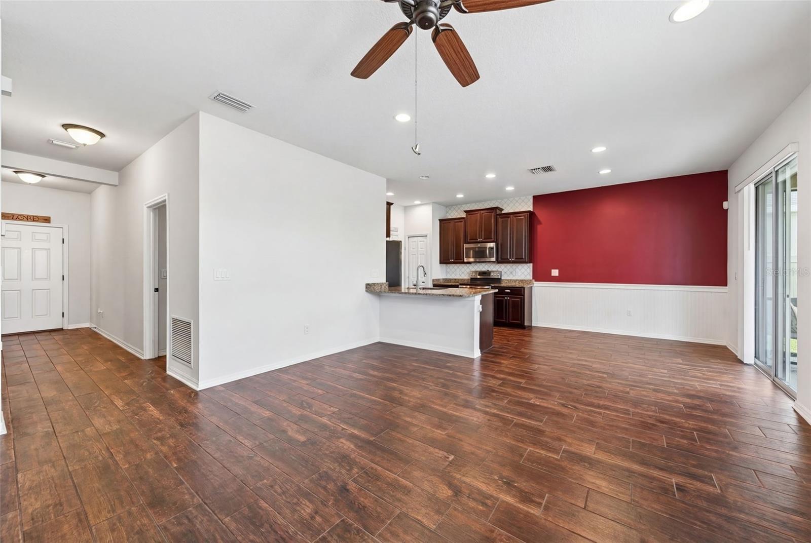 Image 12 of 41 For 10836 79th Street E