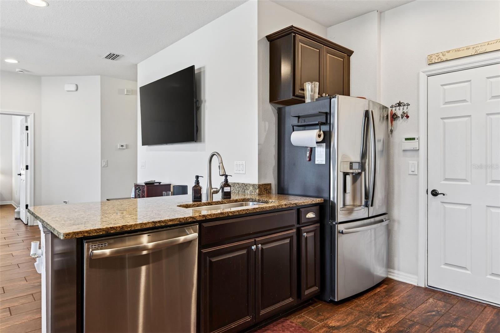 Image 15 of 41 For 10836 79th Street E