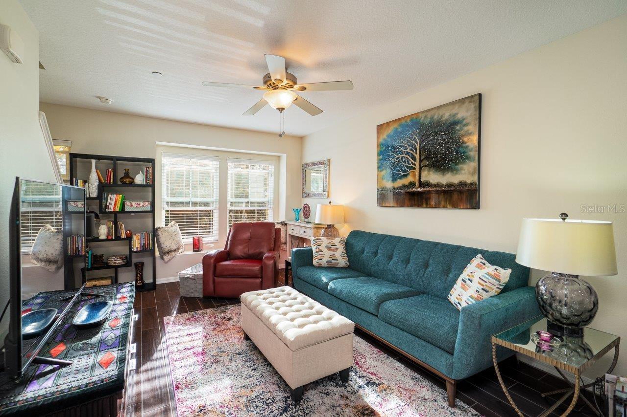 Image 5 of 23 For 7323 Black Walnut Way 4202