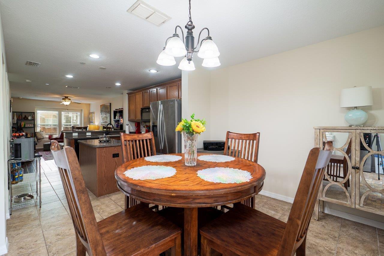 Image 9 of 23 For 7323 Black Walnut Way 4202