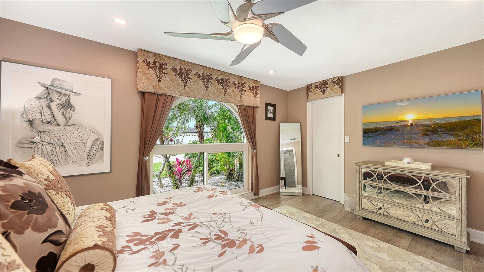 Image 35 of 81 For 536 Ketch Lane