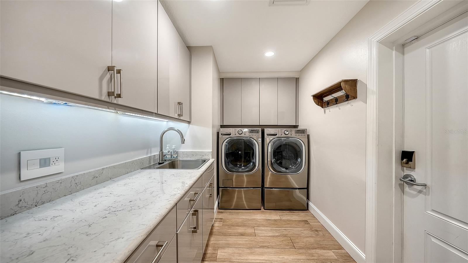 Image 44 of 81 For 536 Ketch Lane