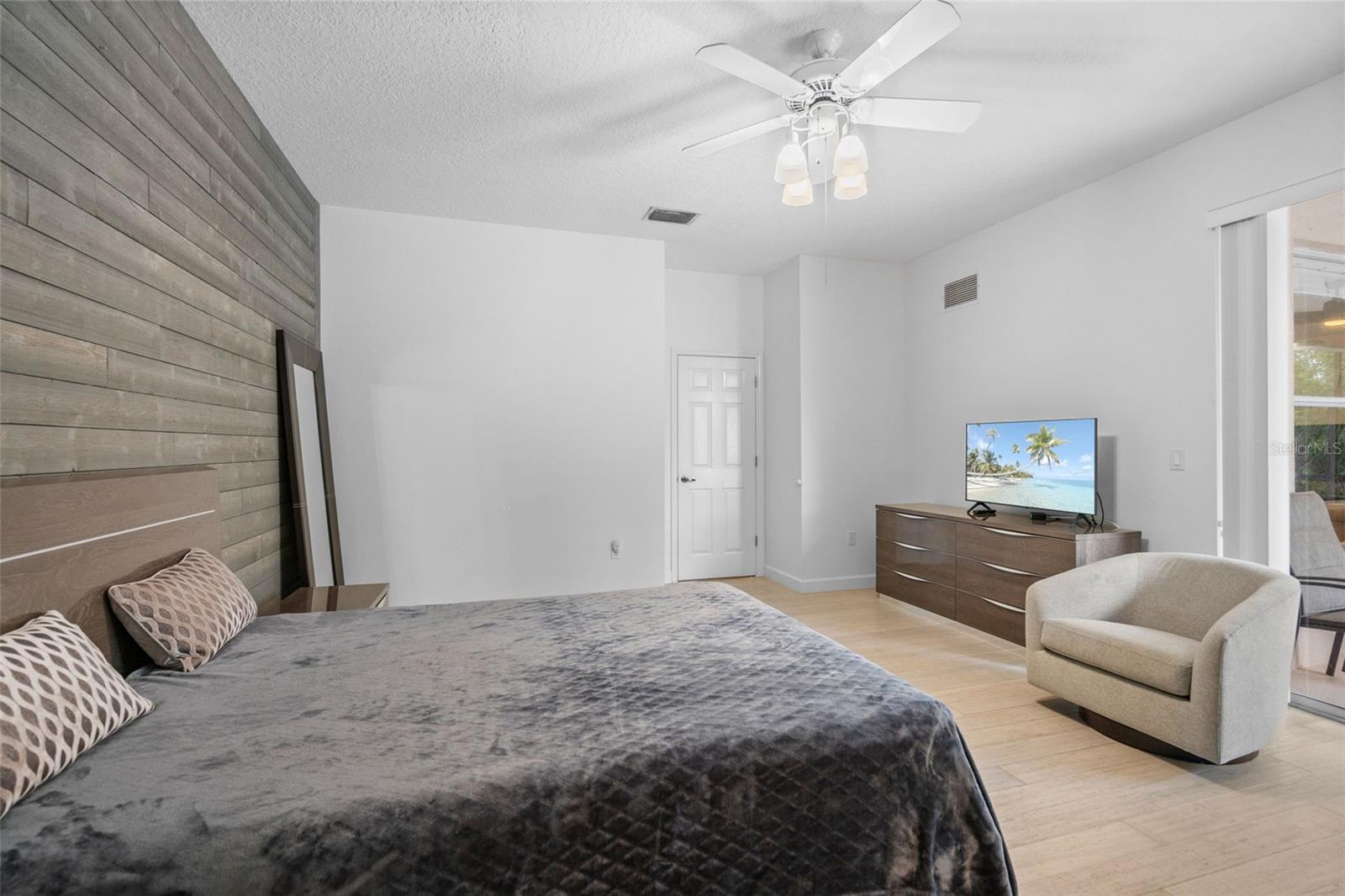 Image 25 of 42 For 4334 Marcott Circle