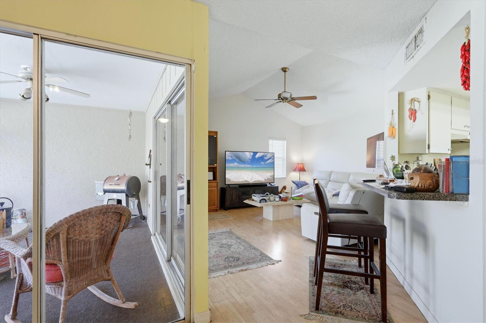 Image 11 of 25 For 4173 Center Pointe Circle 87b