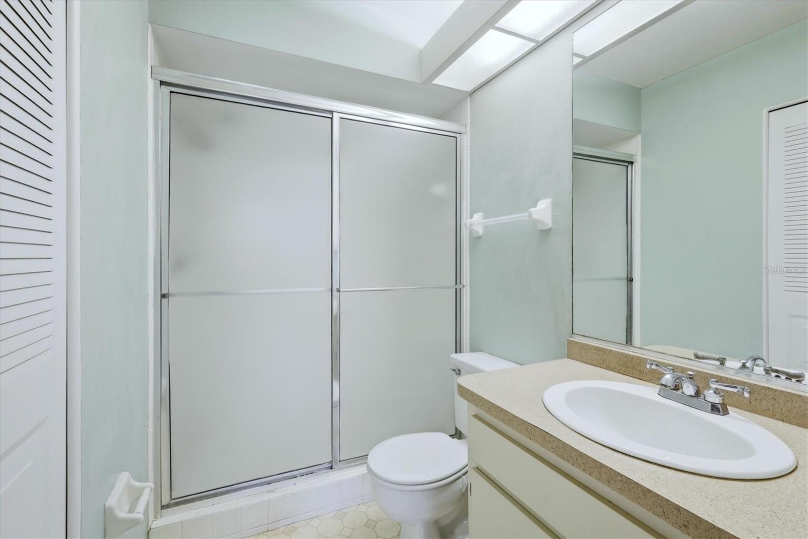 Image 15 of 25 For 4173 Center Pointe Circle 87b