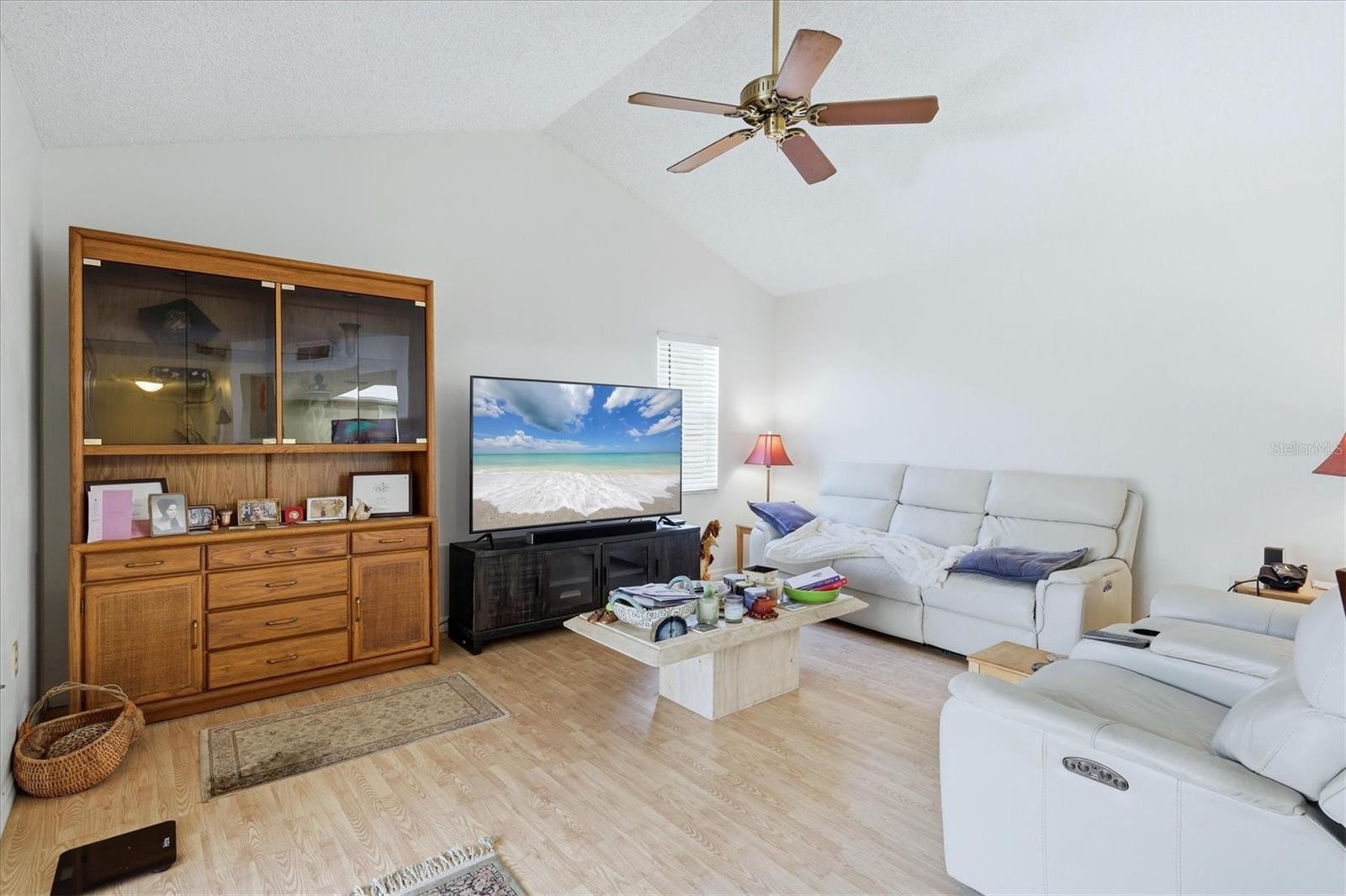 Image 5 of 25 For 4173 Center Pointe Circle 87b