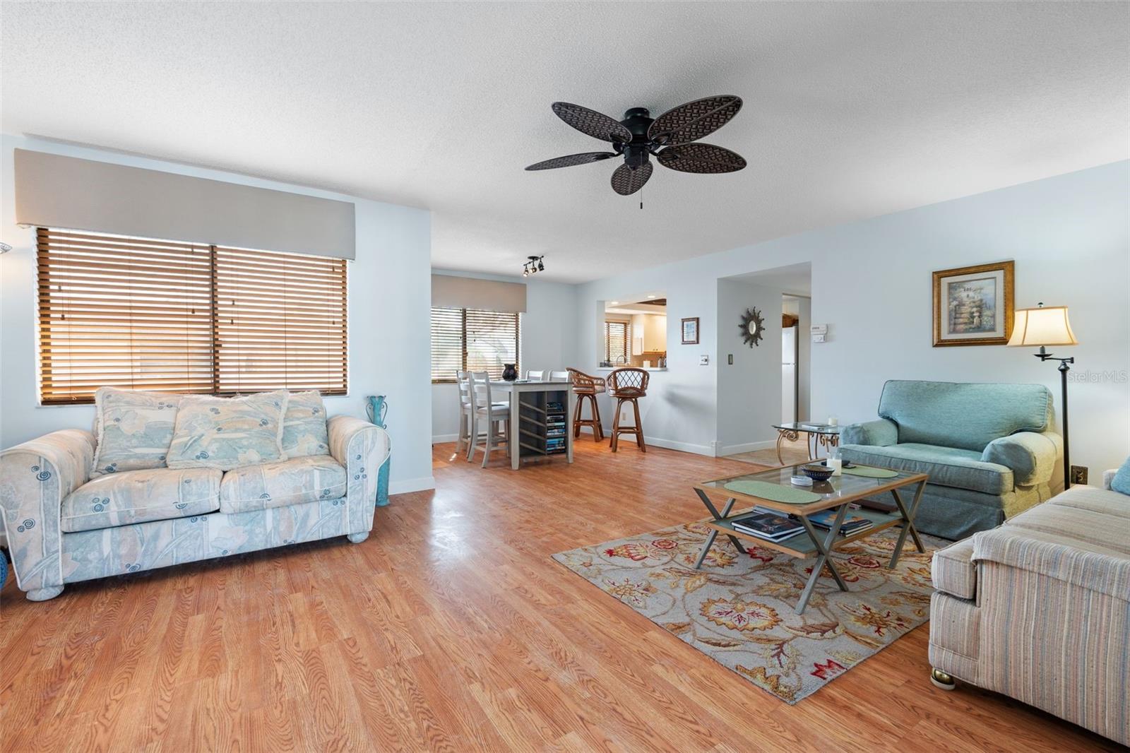 Image 19 of 49 For 808 Capri Isles Boulevard 216