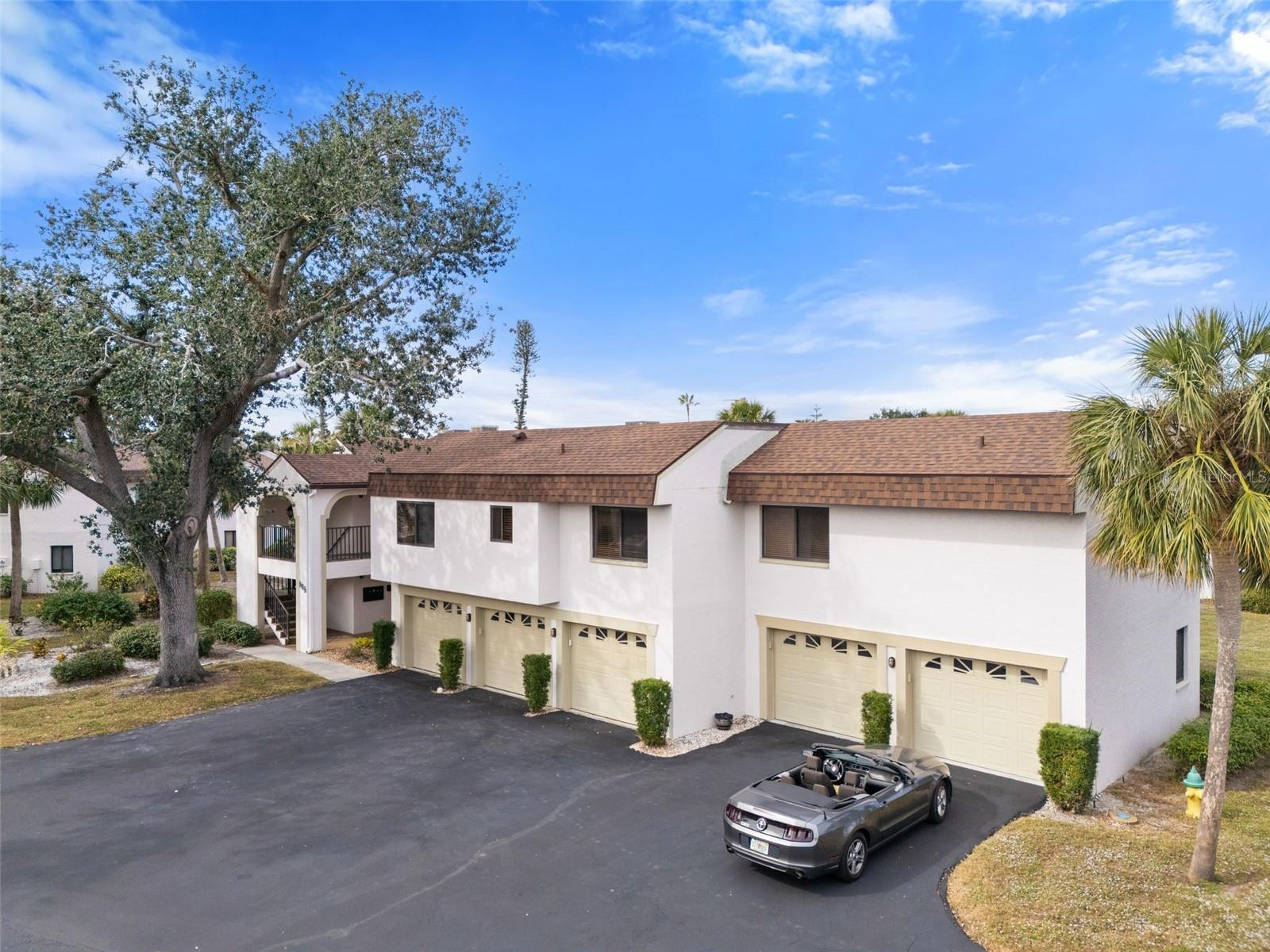 Image 2 of 49 For 808 Capri Isles Boulevard 216