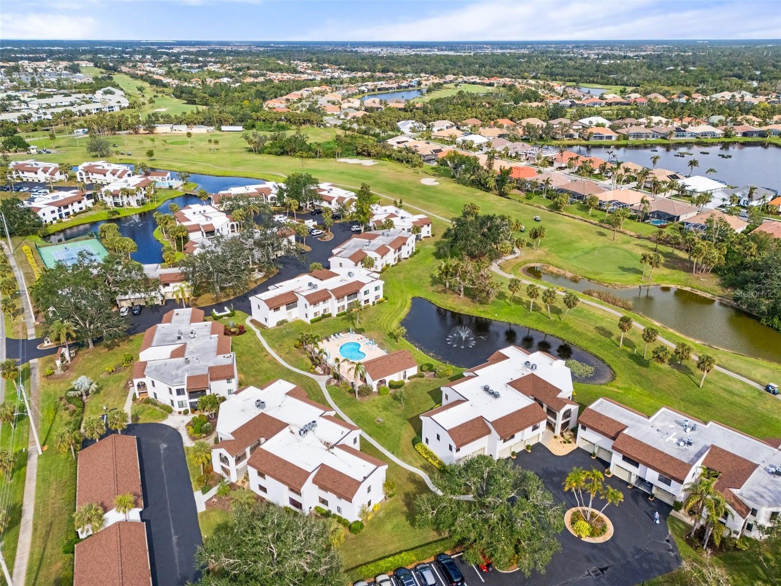 Image 36 of 49 For 808 Capri Isles Boulevard 216