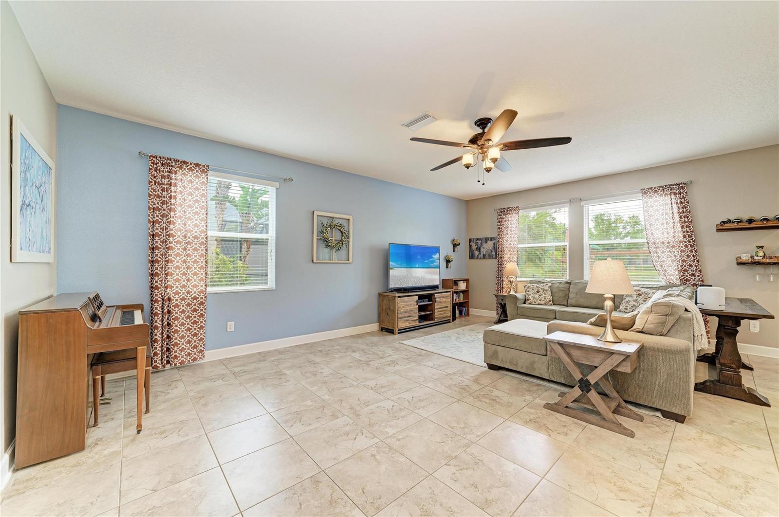 Image 11 of 57 For 8425 Nandina Drive