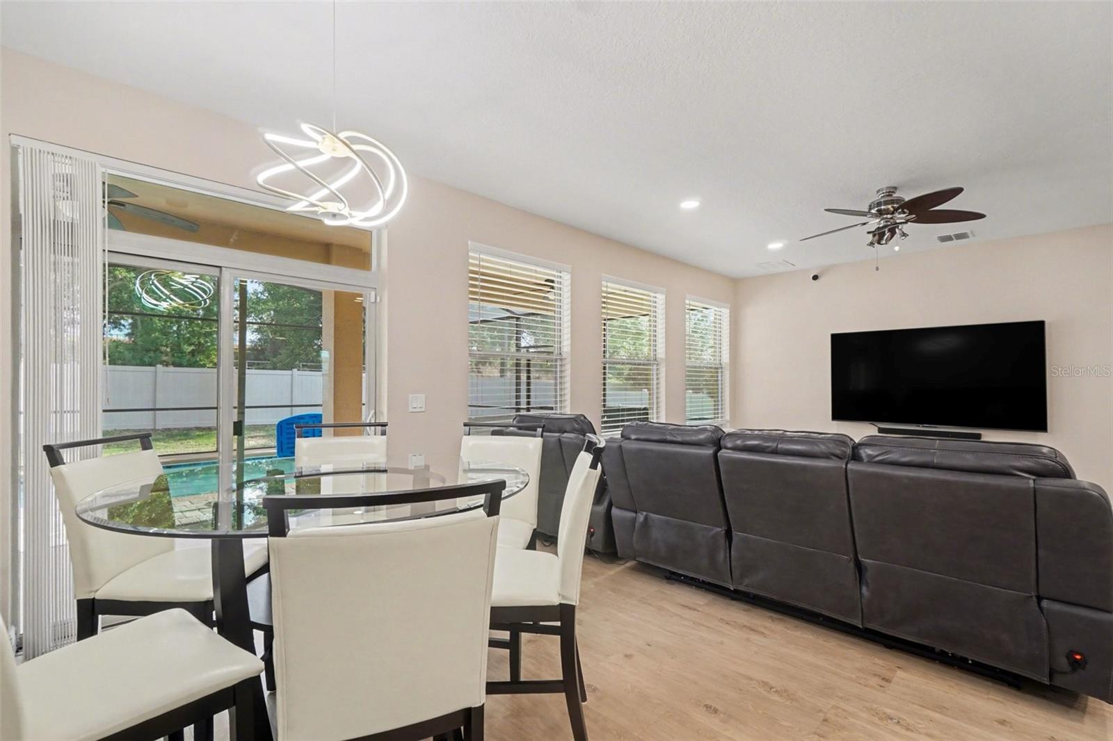 Image 10 of 39 For 17987 Gourd Neck Loop