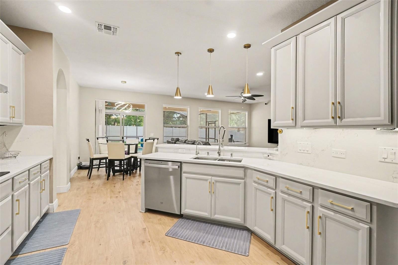 Image 11 of 39 For 17987 Gourd Neck Loop