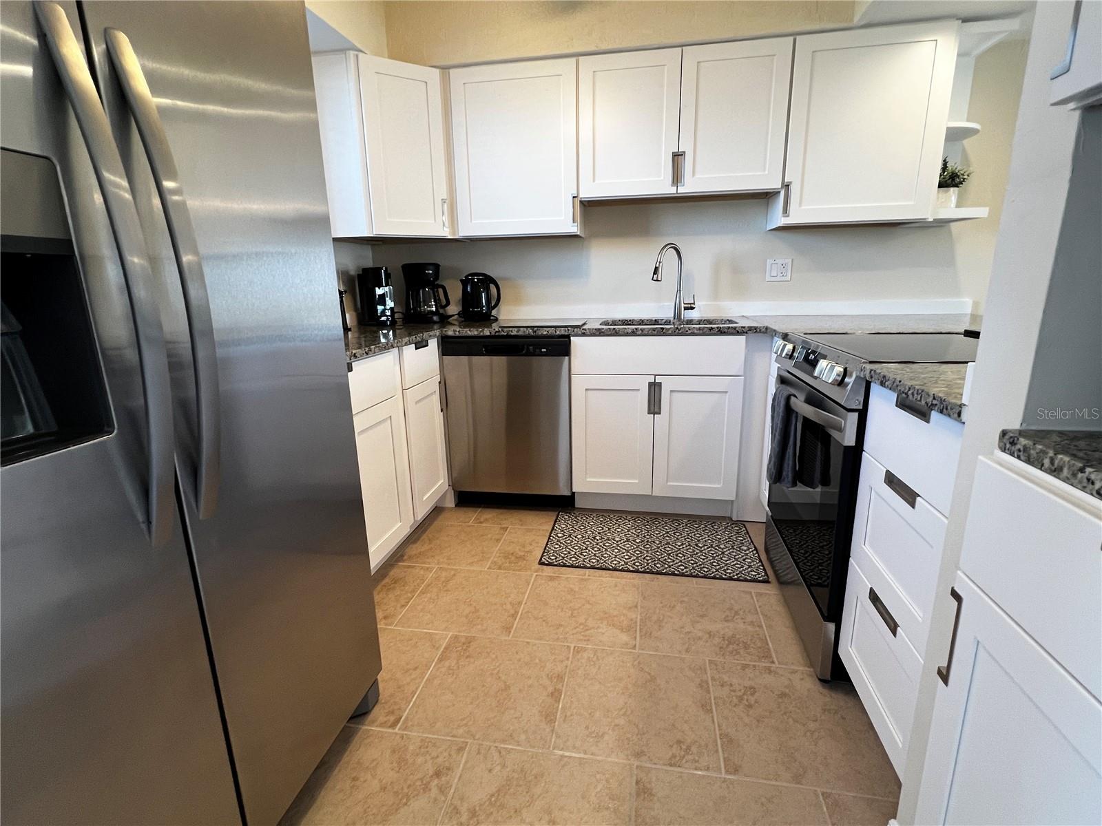 Image 3 of 40 For 1801 Gulf Drive N 125