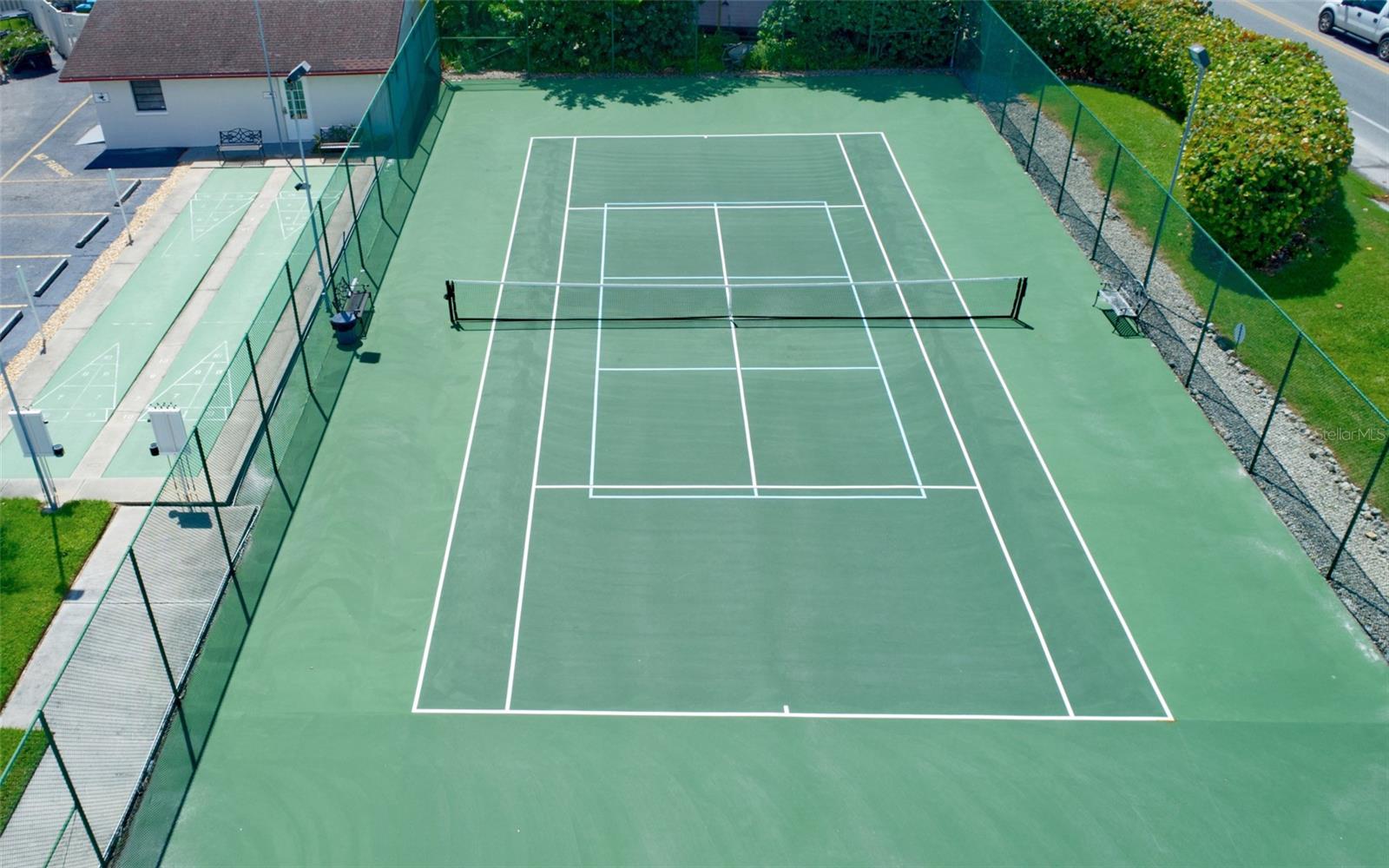 Image 32 of 40 For 1801 Gulf Drive N 125