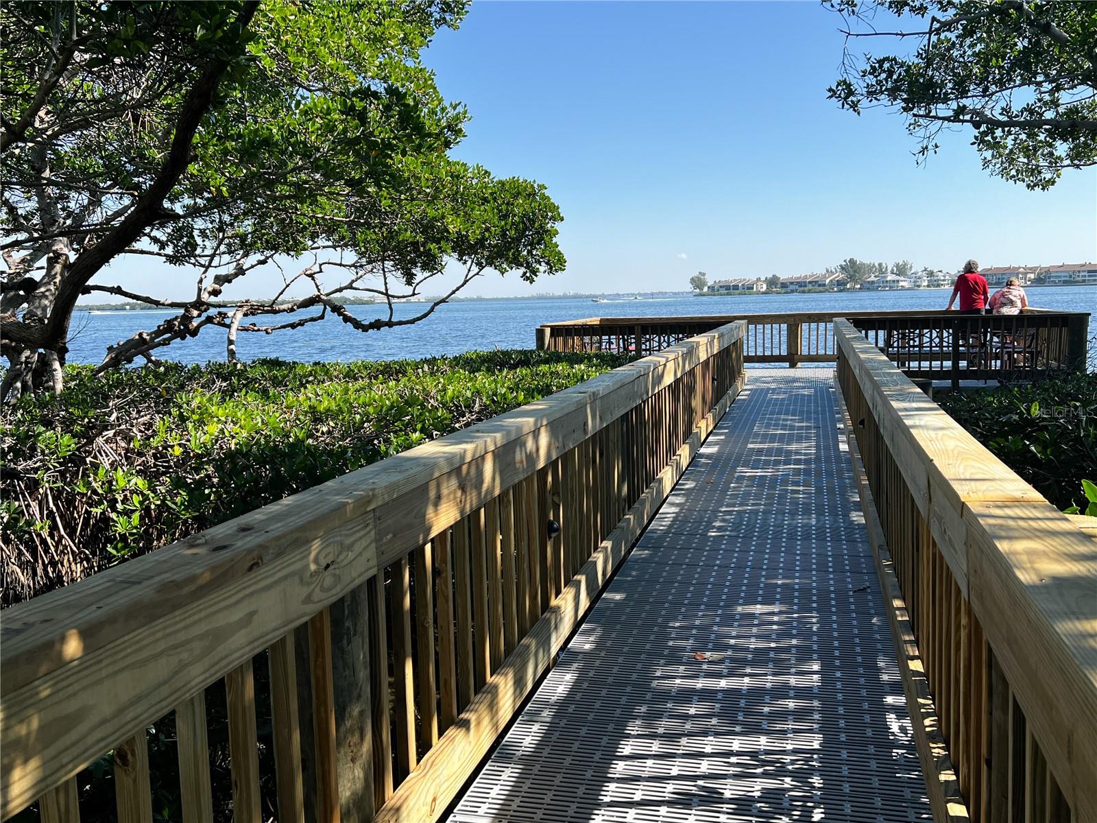 Image 33 of 40 For 1801 Gulf Drive N 125