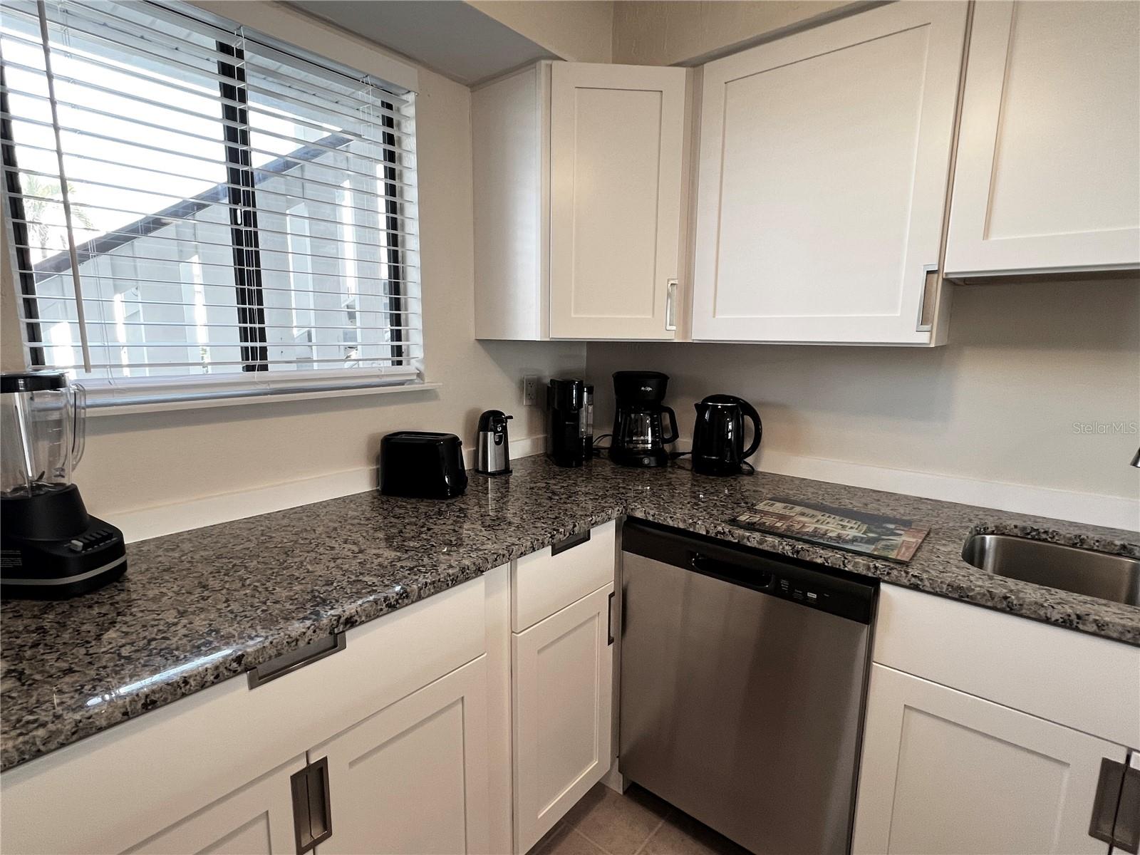 Image 5 of 40 For 1801 Gulf Drive N 125